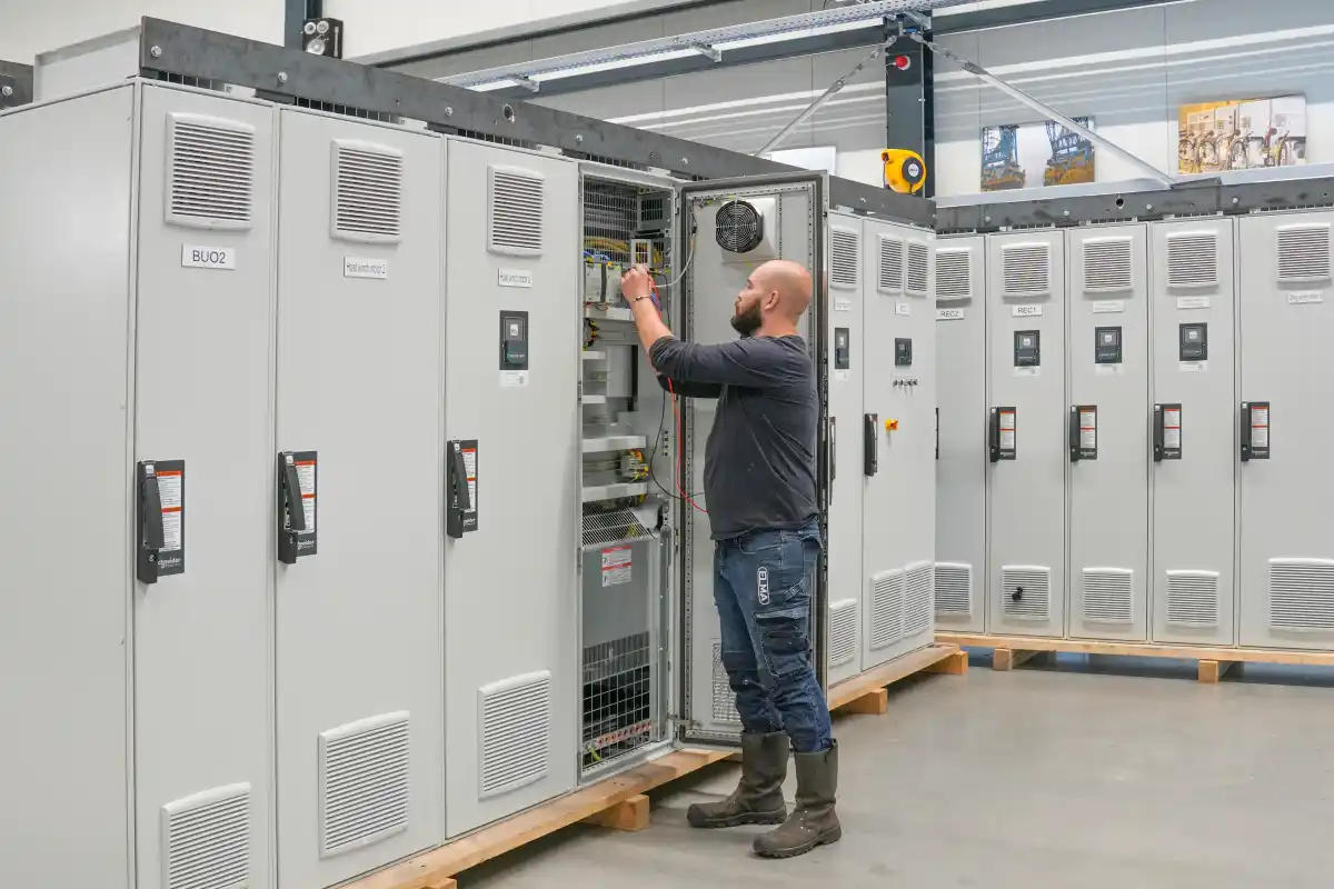 Field service engineer - Elektrotechniek (Aandrijf- en Besturingstechniek) vacature afbeelding